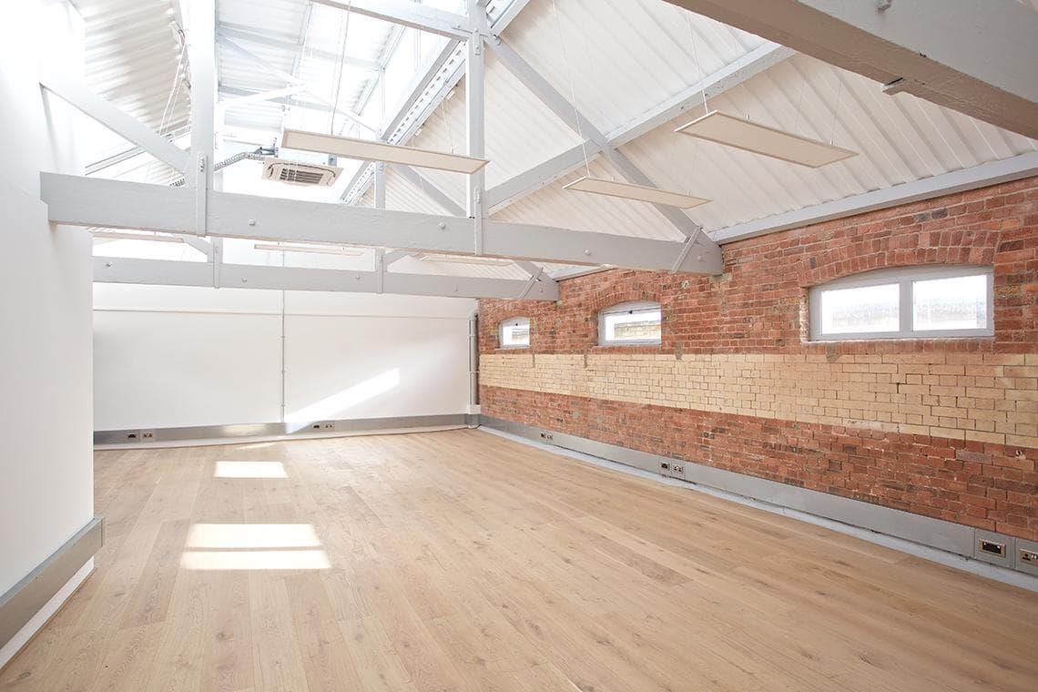 Islington Studio, Linthwaite Business Centre, Manchester Road, Linthwaite, London, Greater London, N19 4NF thumbnail 11