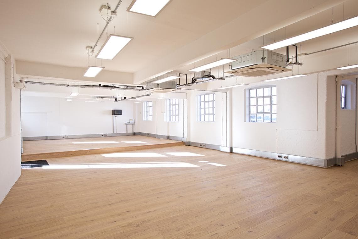 Islington Studio, Linthwaite Business Centre, Manchester Road, Linthwaite, London, Greater London, N19 4NF thumbnail 3