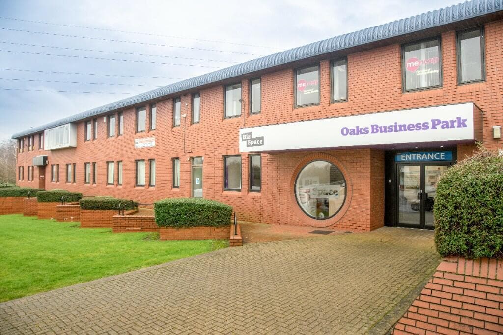 Oaks Business Park, Oaks Lane, Kendray, Barnsley, South Yorkshire, S71 1HT thumbnail 2