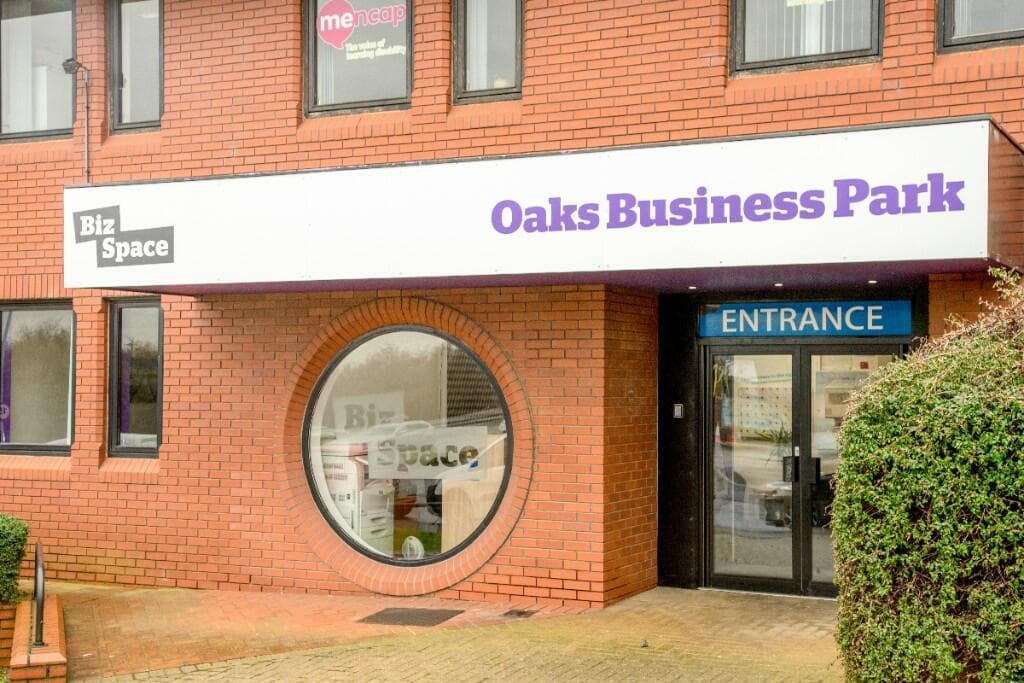 Oaks Business Park, Oaks Lane, Kendray, Barnsley, South Yorkshire, S71 1HT thumbnail 5