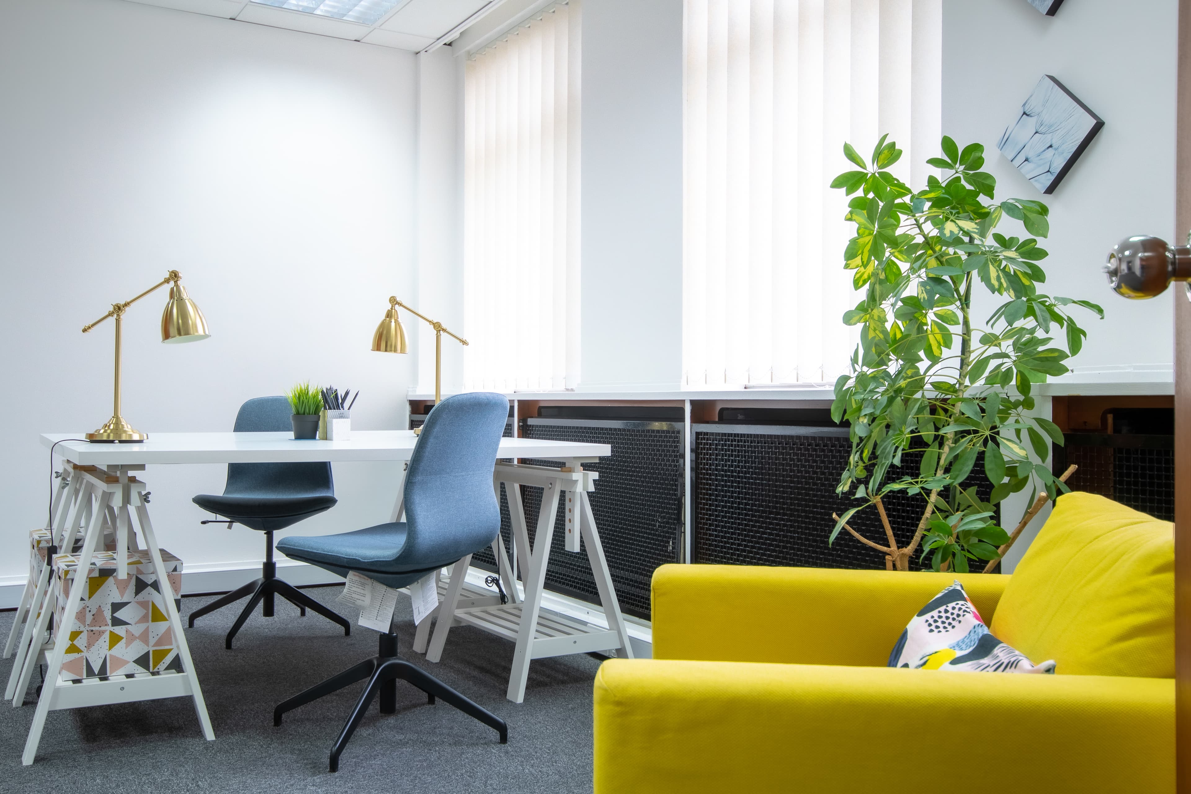 Oaklands Business Centre, Hooton Road, Ellesmere Port, Hooton, Cheshire, CH66 7NZ thumbnail 8