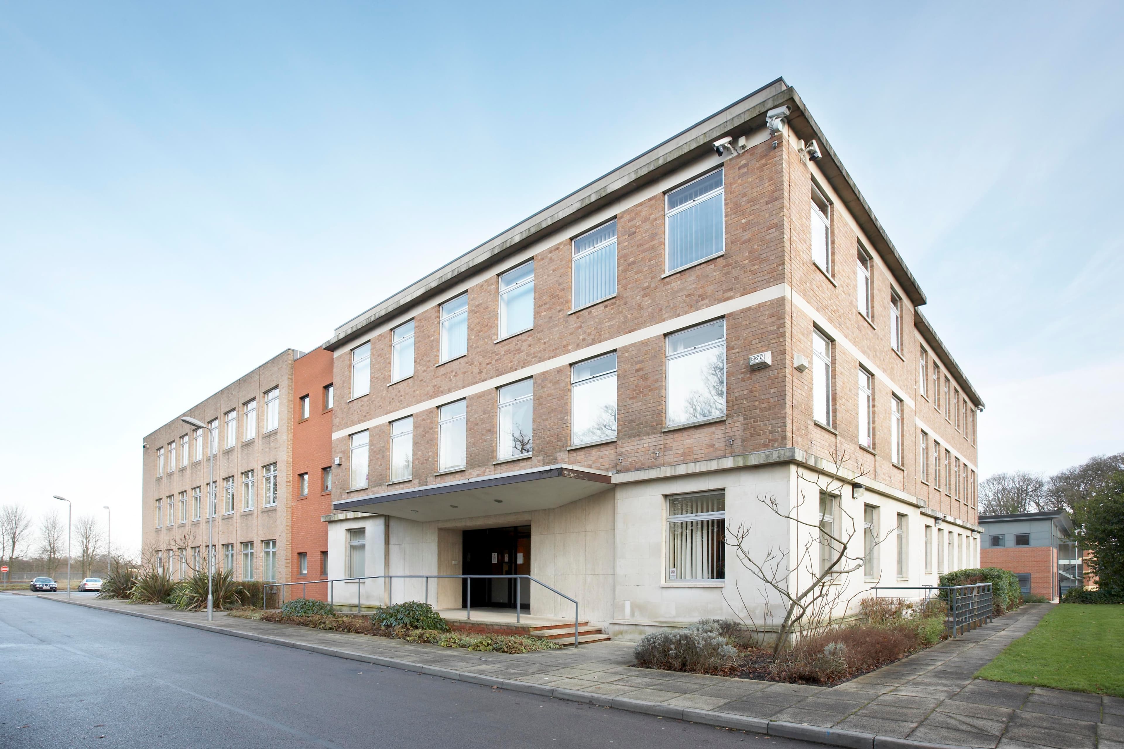 Oaklands Business Centre, Hooton Road, Ellesmere Port, Hooton, Cheshire, CH66 7NZ thumbnail 9