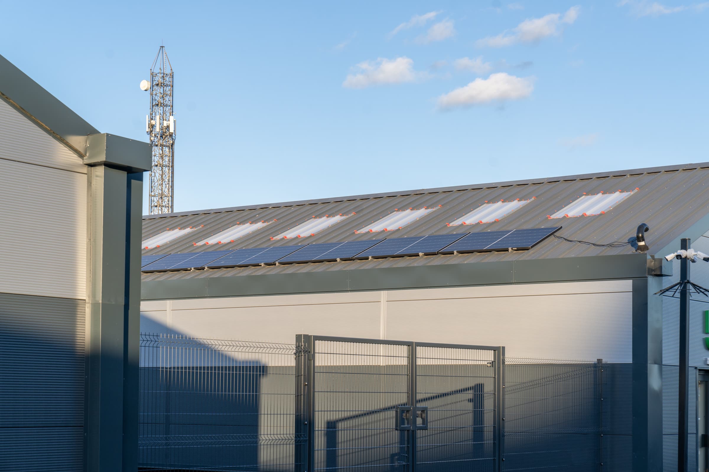 Unit 2 Otago Trade Park , 23 Crown Road, Enfield, Greater London, EN1 1FE thumbnail 5