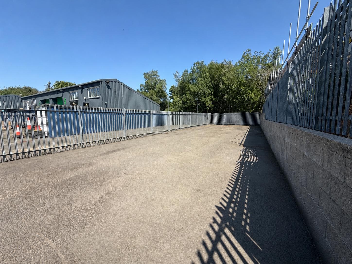 Yard 13, Bredhurst Business Park, Westfield Sole Road, Boxley, Maidstone, Kent, ME14 3EH thumbnail 3