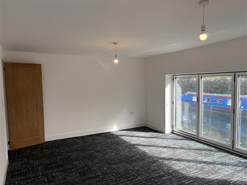 Unit 6, The Wharf, Watling Street, Bletchley, MK2 2BL thumbnail 2
