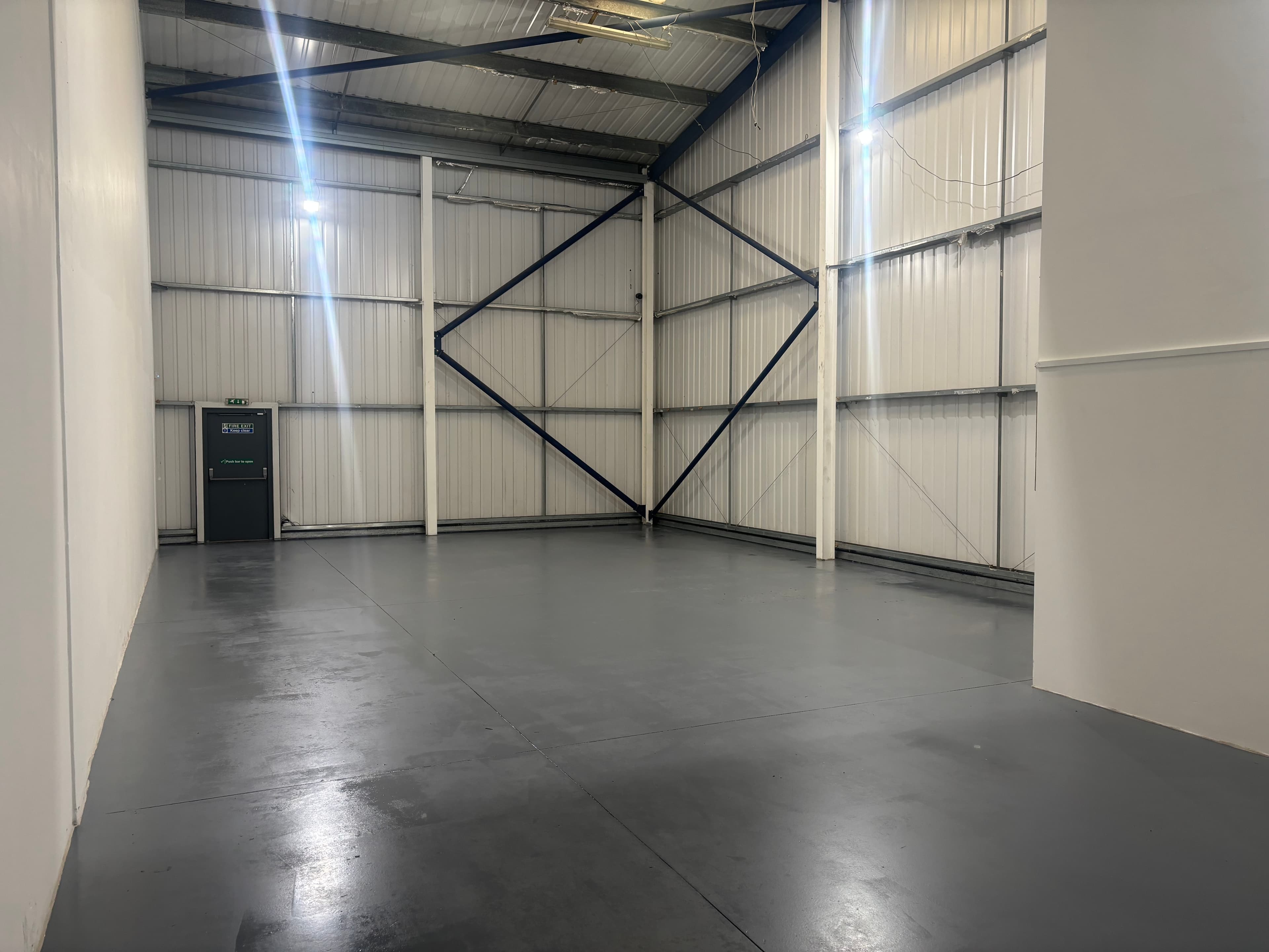 Unit 12, Vale Industrial Park, 170 Rowan Road, London, Greater London, SW16 5BN thumbnail 3
