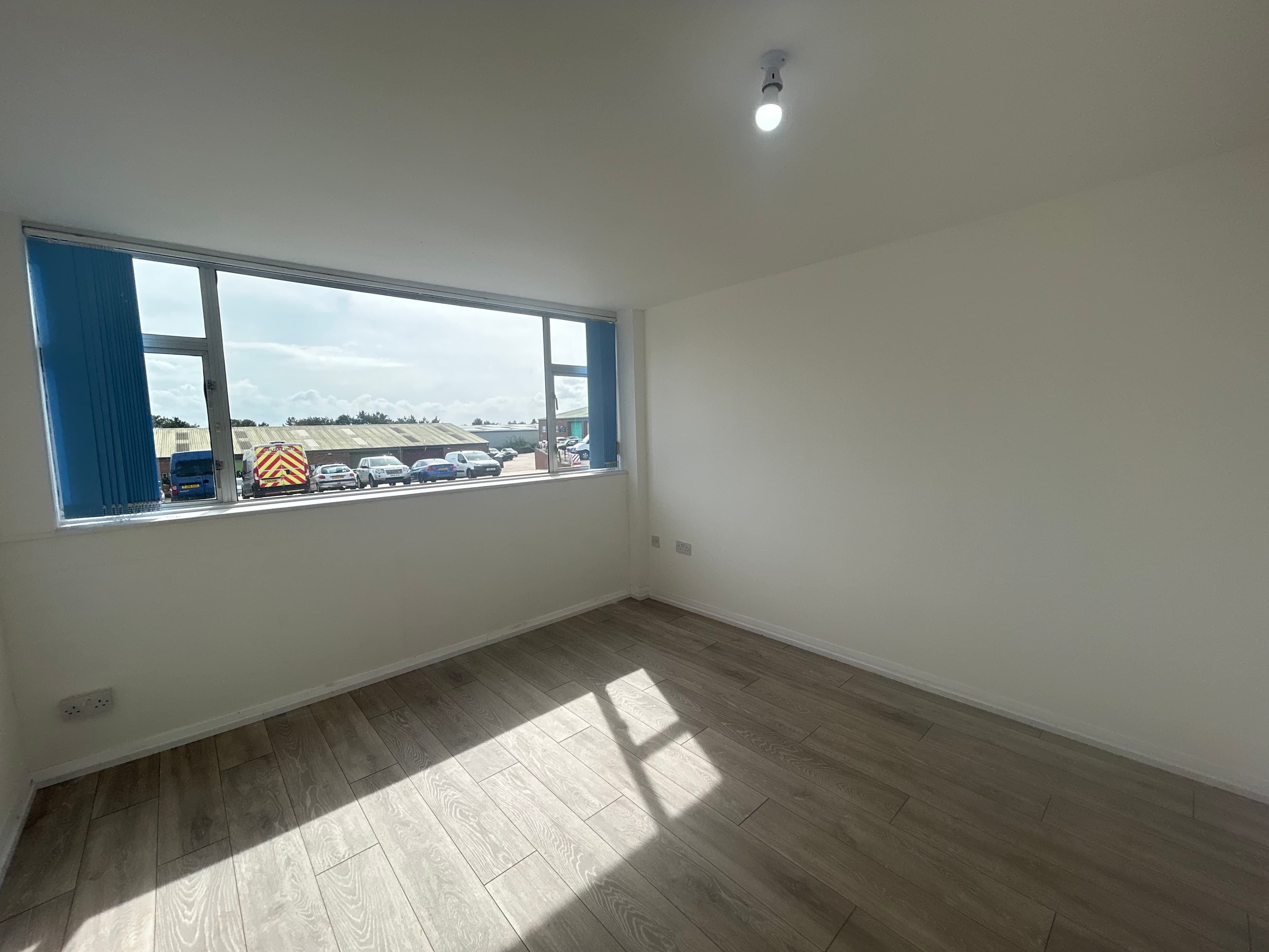 Unit 4, Telegraph Hill Industrial Estate, Laundry Road, Minster, Ramsgate, Kent, CT12 4HY thumbnail 7