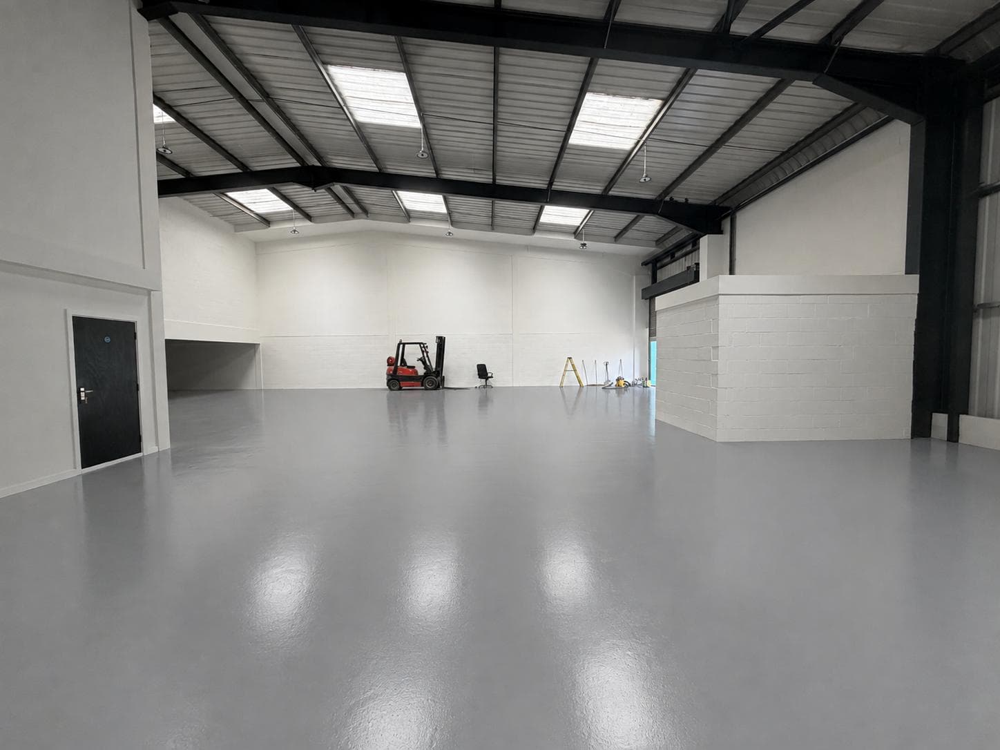 Unit 5, Eurolink Industrial Estate, Heard Way, Sittingbourne, Kent, ME10 3SA thumbnail 5