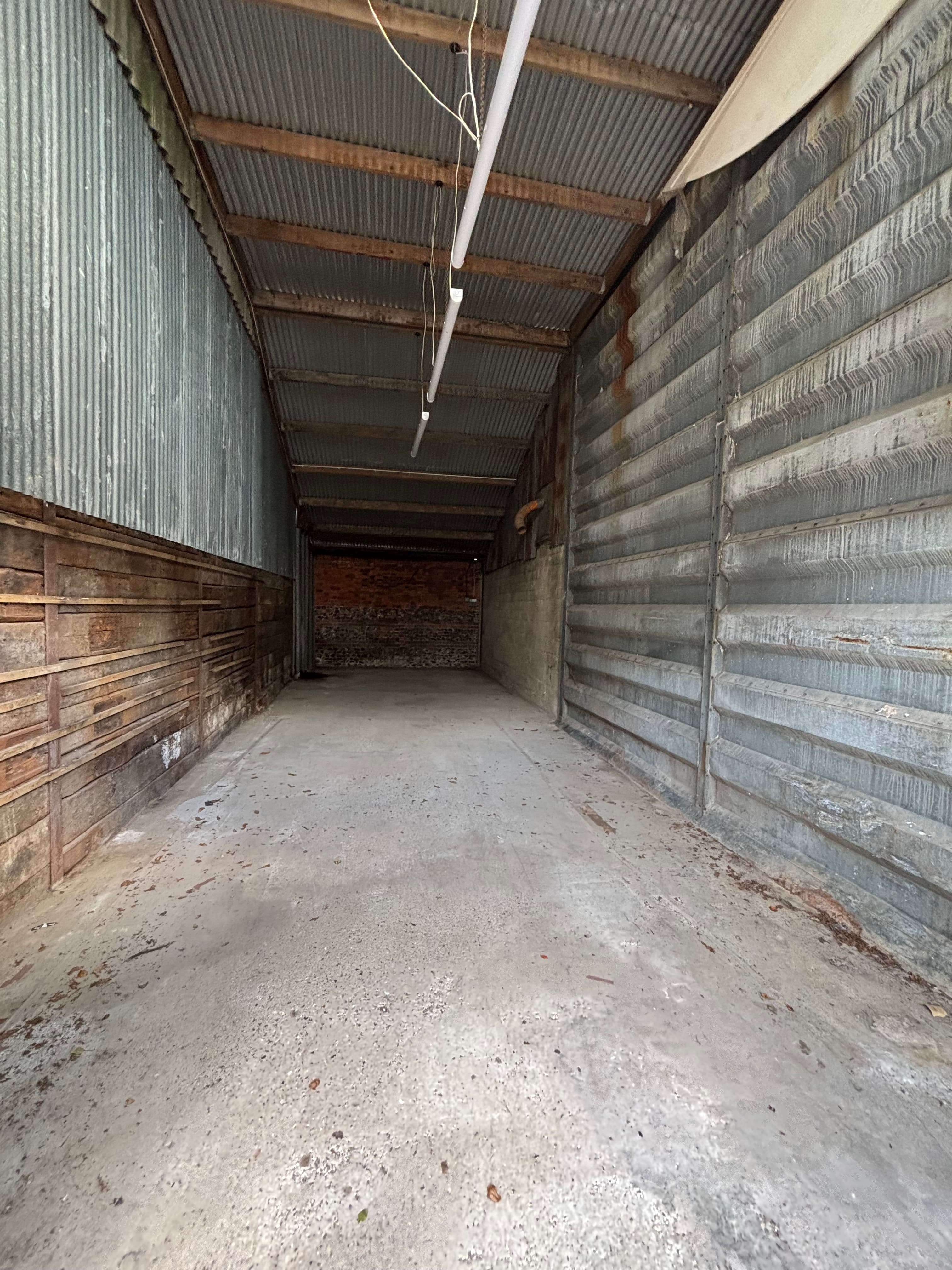 Unit 17, Greys Green Farm, Greys Green, Rotherfield Greys, Henley-On-Thames, Oxfordshire, RG9 4QG thumbnail 2
