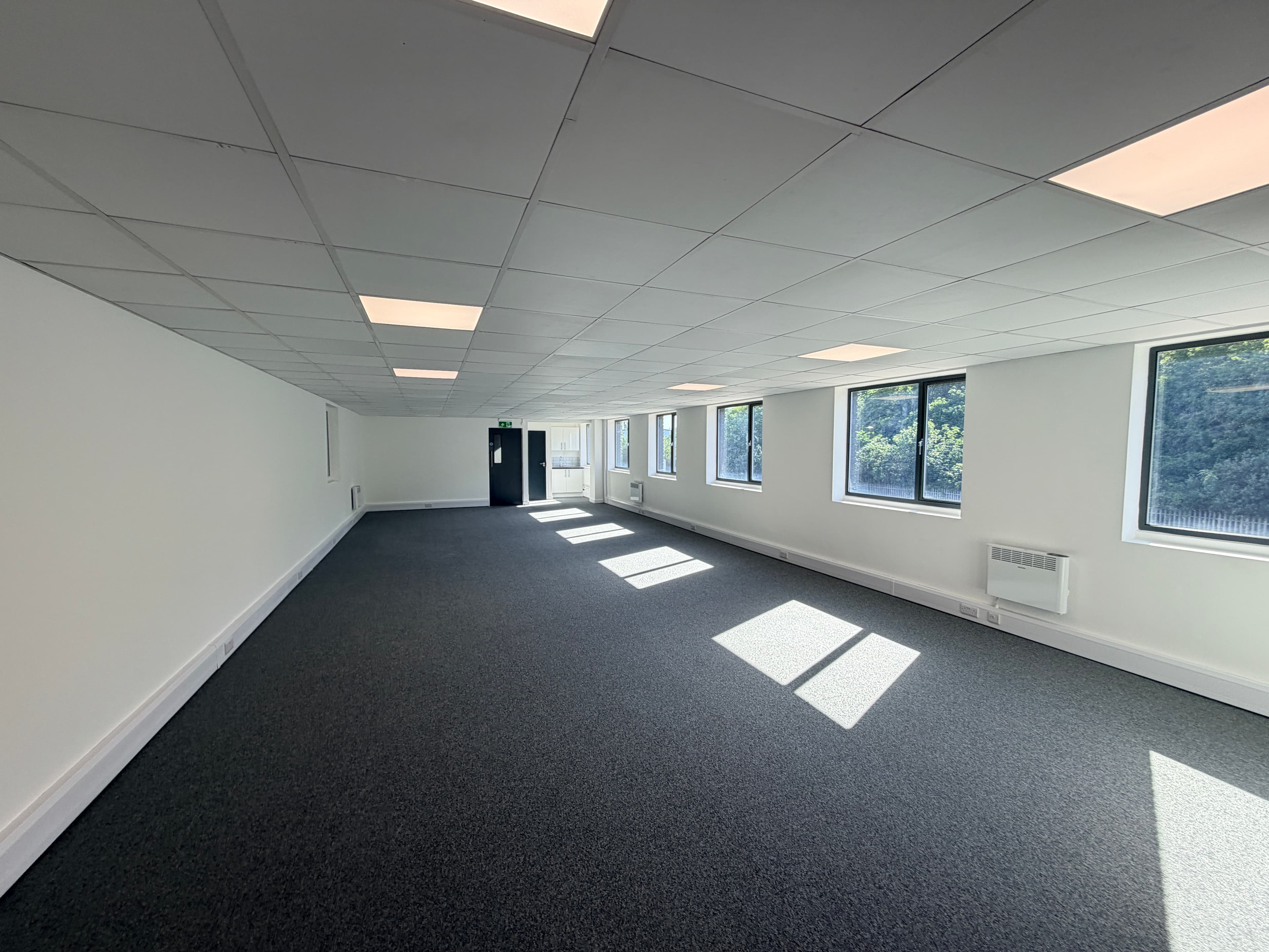 1B Whitings Way, London, Greater London, E6 6LR thumbnail 5