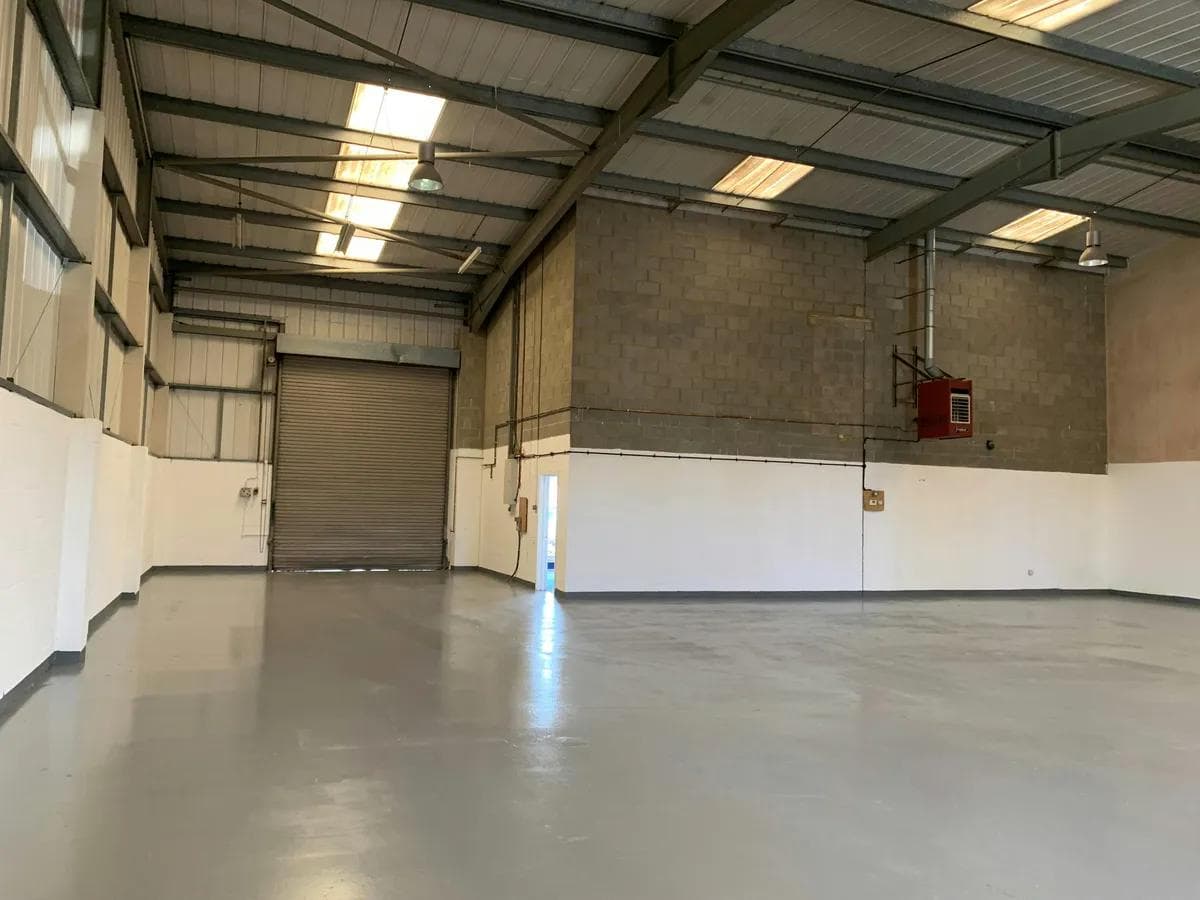 Unit 7B, Vale Industrial Estate, Tolpits Lane, Watford, Hertfordshire, WD18 9QP thumbnail 2