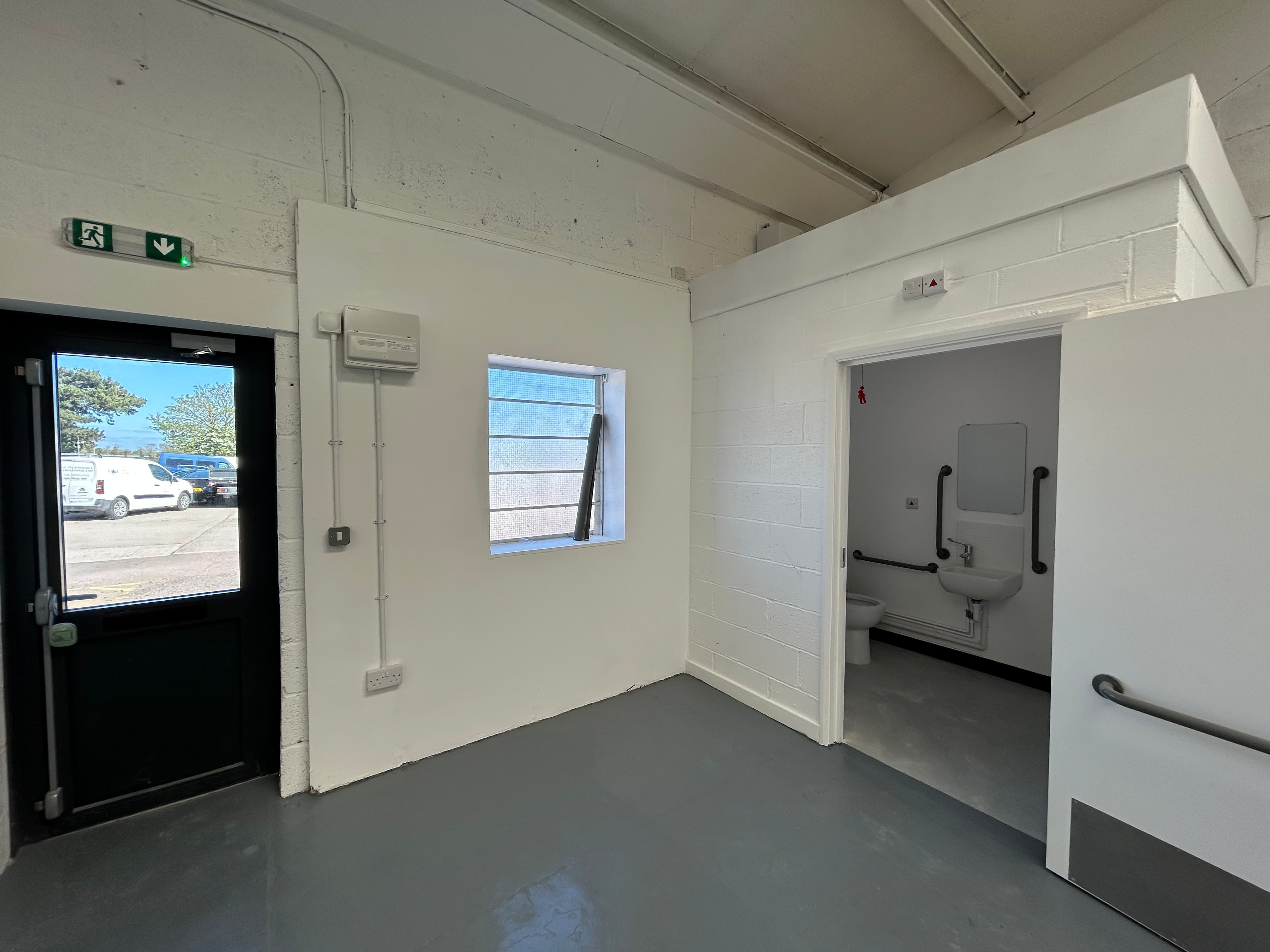 Unit 20, Telegraph Hill Industrial Estate, Laundry Road, Minster, Ramsgate, Kent, CT12 4HY thumbnail 6