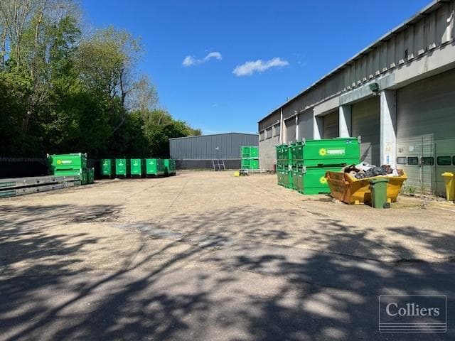 Unit A1, Vale Industrial Estate, Tolpits Lane, Watford, Hertfordshire, WD18 9QP thumbnail 4