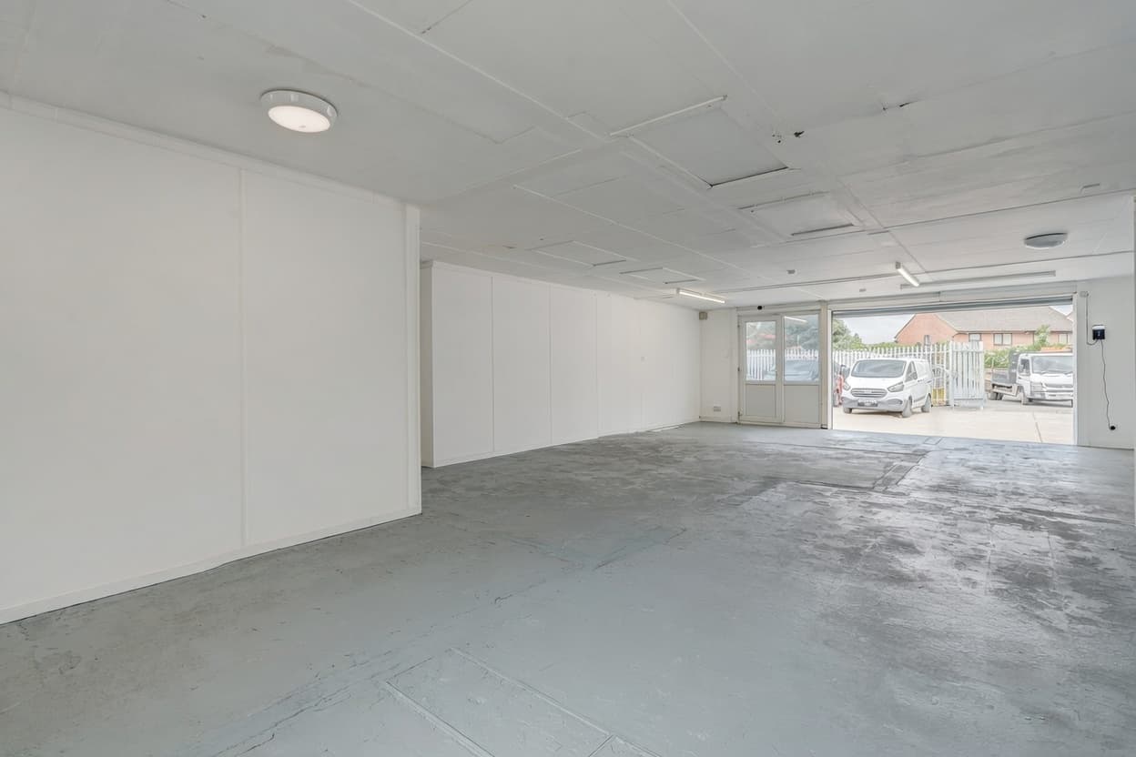Unit 5b, Skill Centre, Limberline Spur, Hilsea, Portsmouth, Hampshire, PO3 5LF thumbnail 4