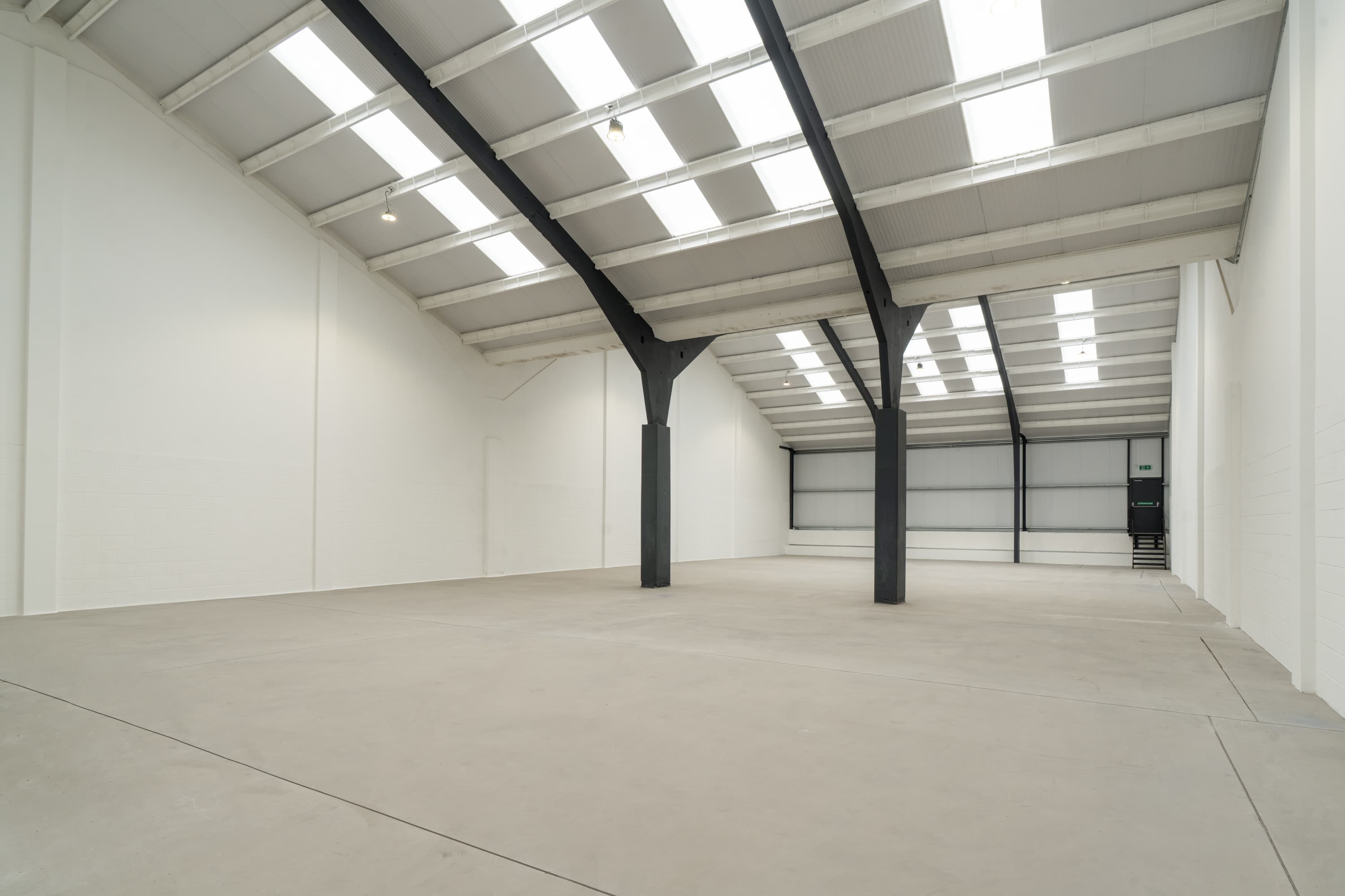 Unit 8, Kierbeck Business Park, Wharf Lane, Vange, Basildon, Essex, SS16 4SW thumbnail 3