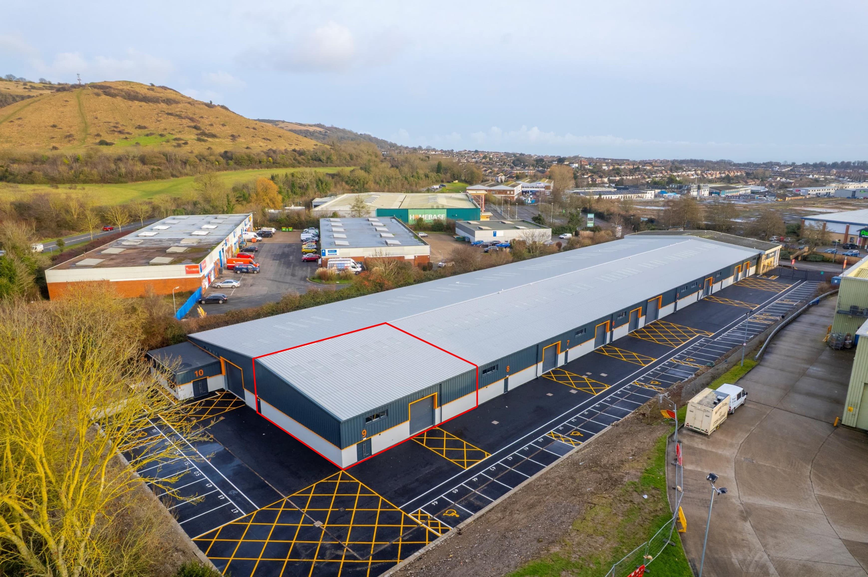 Unit 9, Folkestone Trade Park, Park Farm Road, Folkestone, Kent, CT19 5EY — photo 1