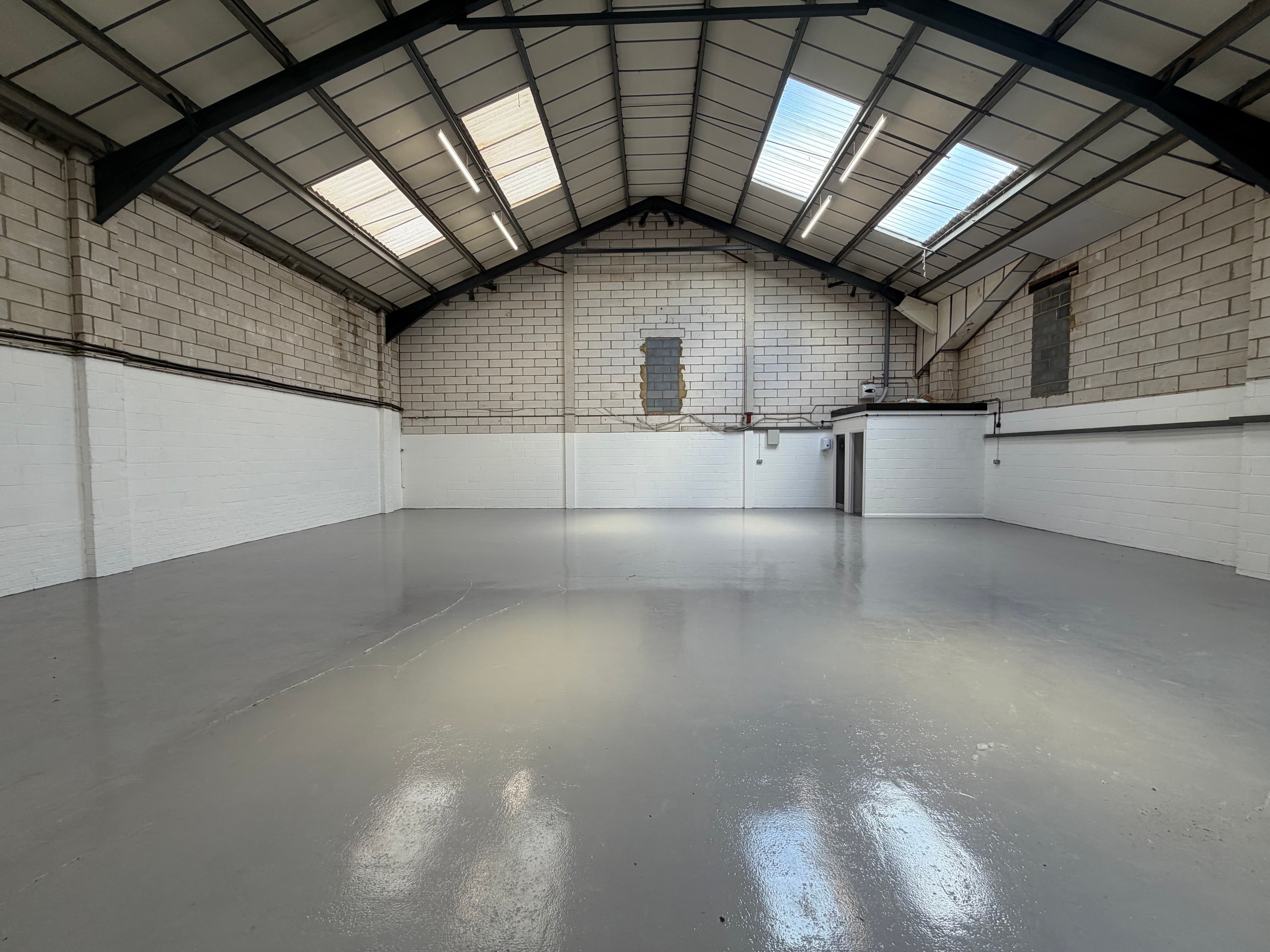 17 Redhills Road, South Woodham Ferrers, Chelmsford, Essex, CM3 5UP thumbnail 3
