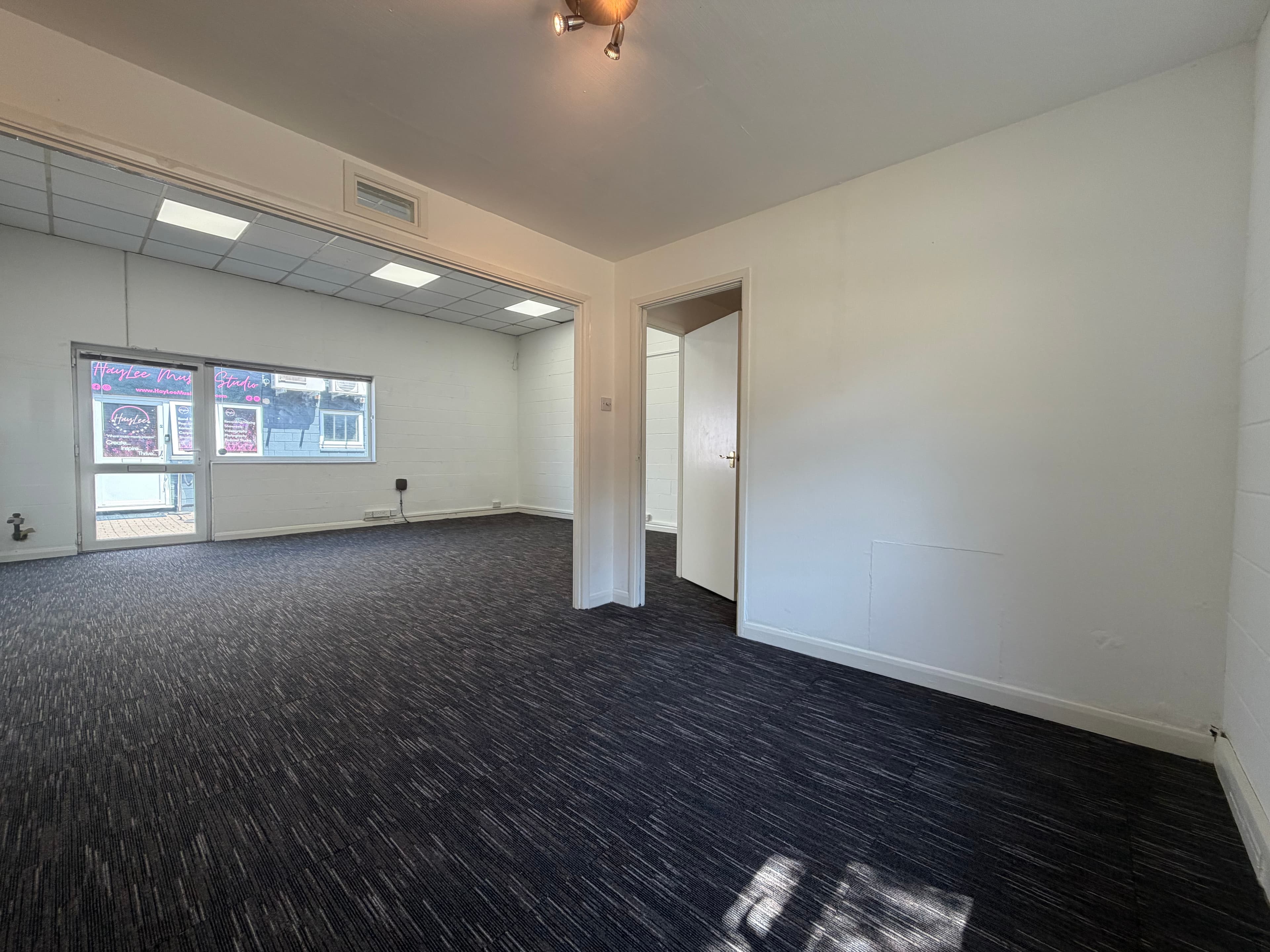 Unit B5, Smeed Dean Centre, Castle Road, Sittingbourne, Kent, ME10 3EW thumbnail 6