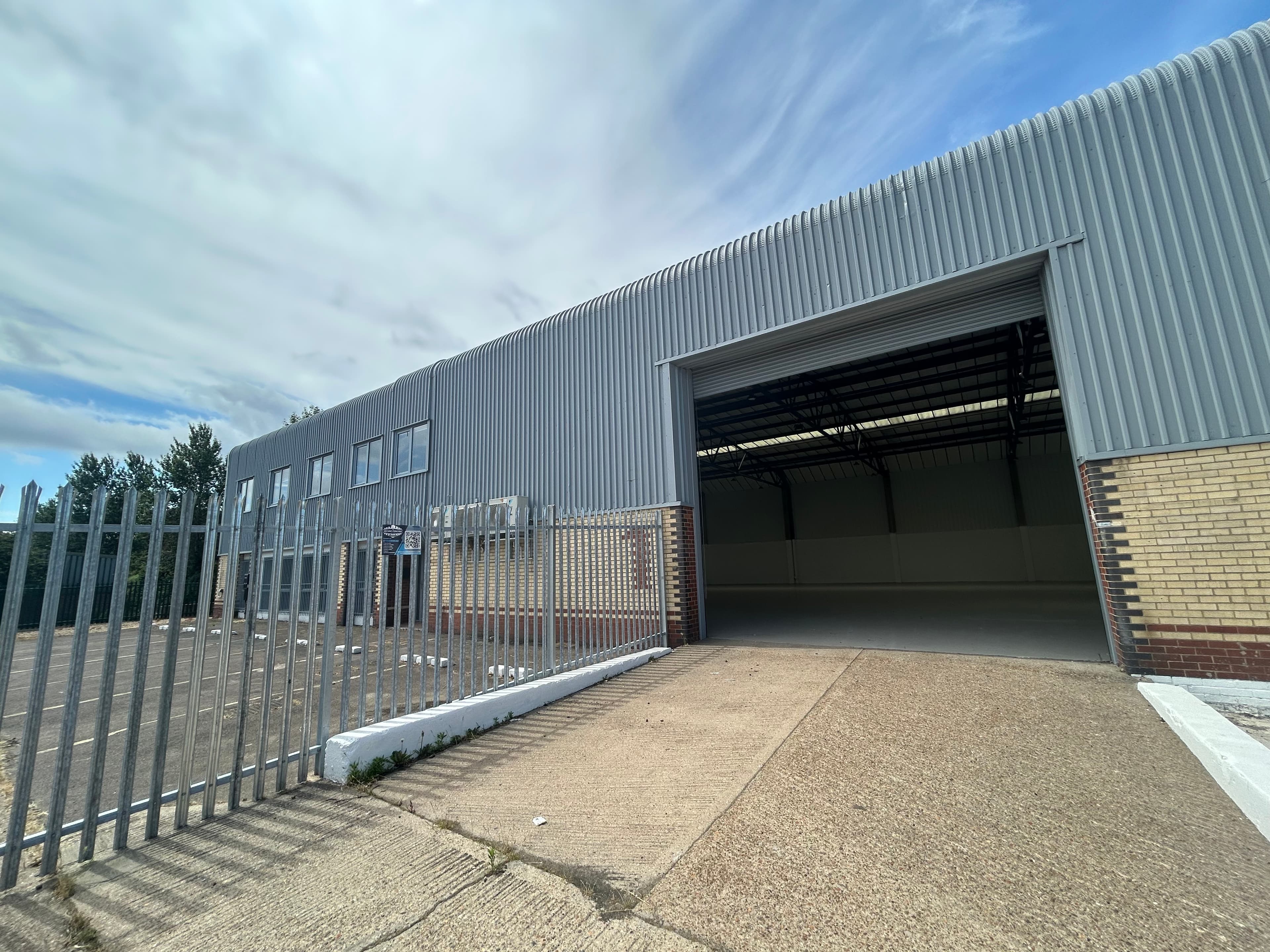 Unit 1, Church Trading Estate, Slade Green Road, Erith, Kent, DA8 2JA thumbnail 8