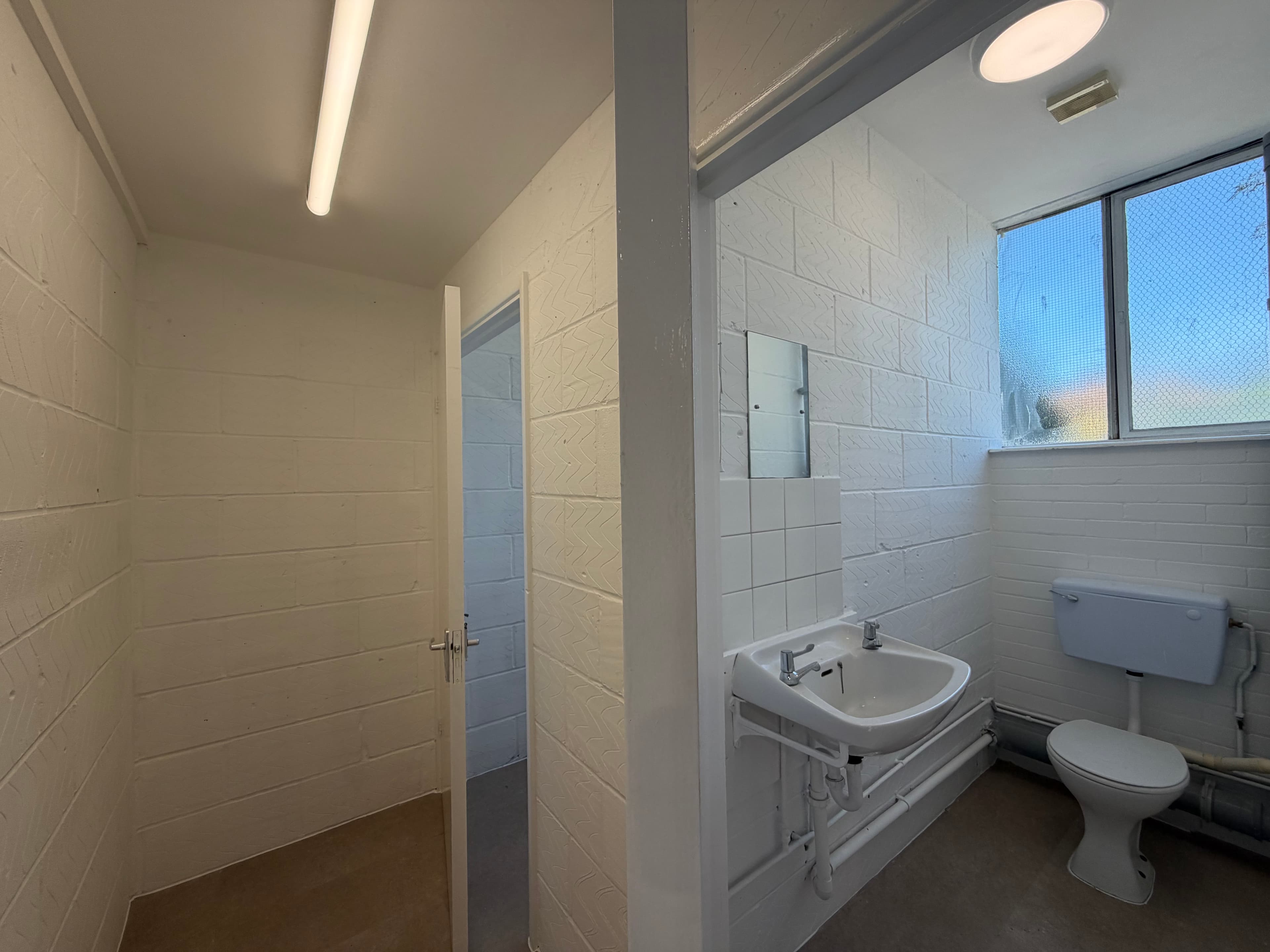 Unit 7, Northdown Industrial Estate, Northdown Road, St. Peters, Broadstairs, Kent, CT10 3JP thumbnail 8