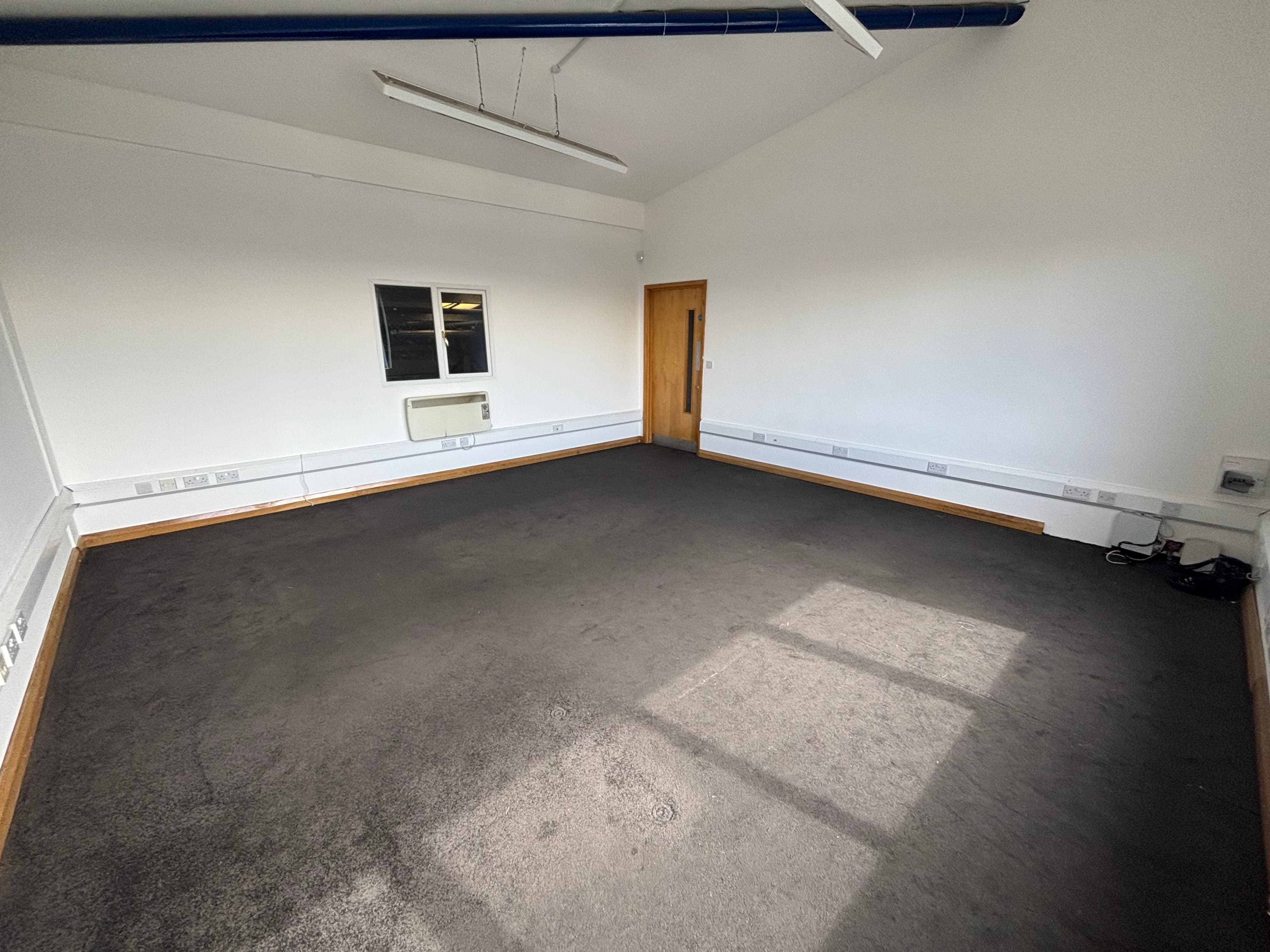 Unit 12, Vale Industrial Park, 170 Rowan Road, London, Greater London, SW16 5BN thumbnail 6