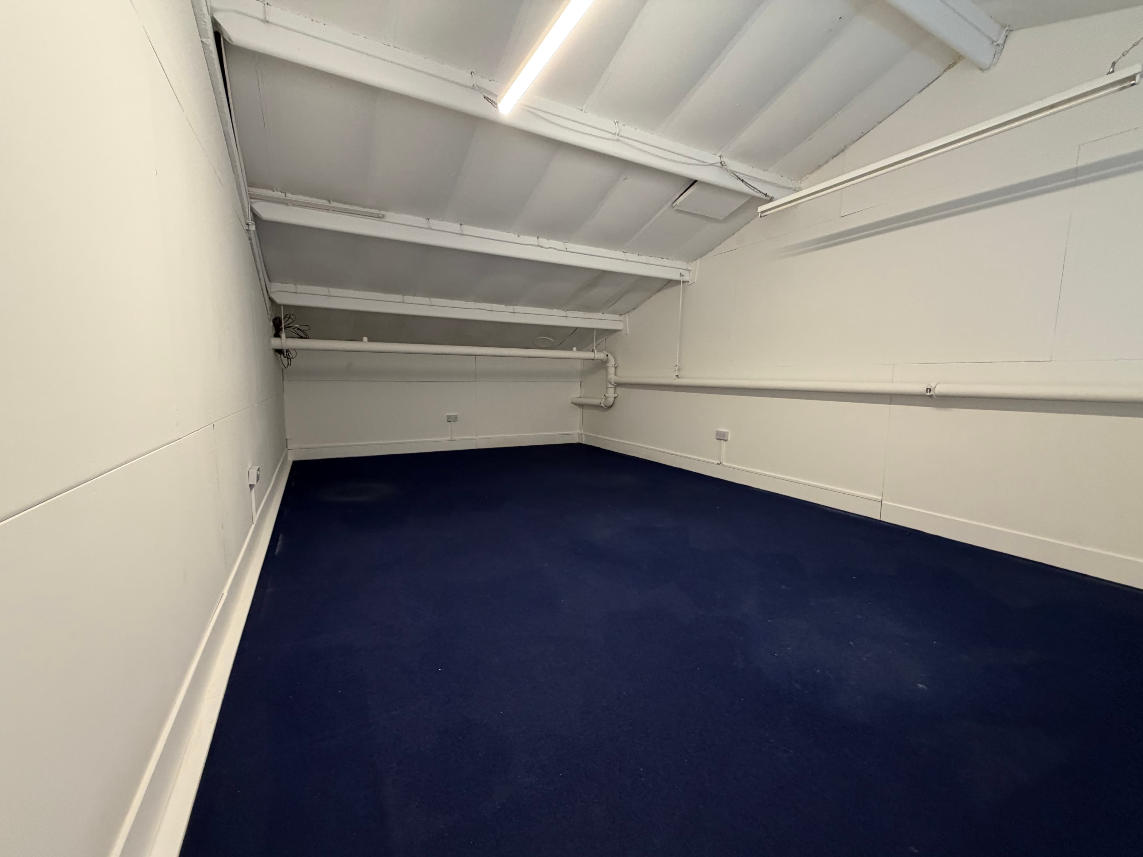 Unit 8A, Ongar Road Trading Estate, Ongar Road, Dunmow, Essex, CM6 1EU thumbnail 6