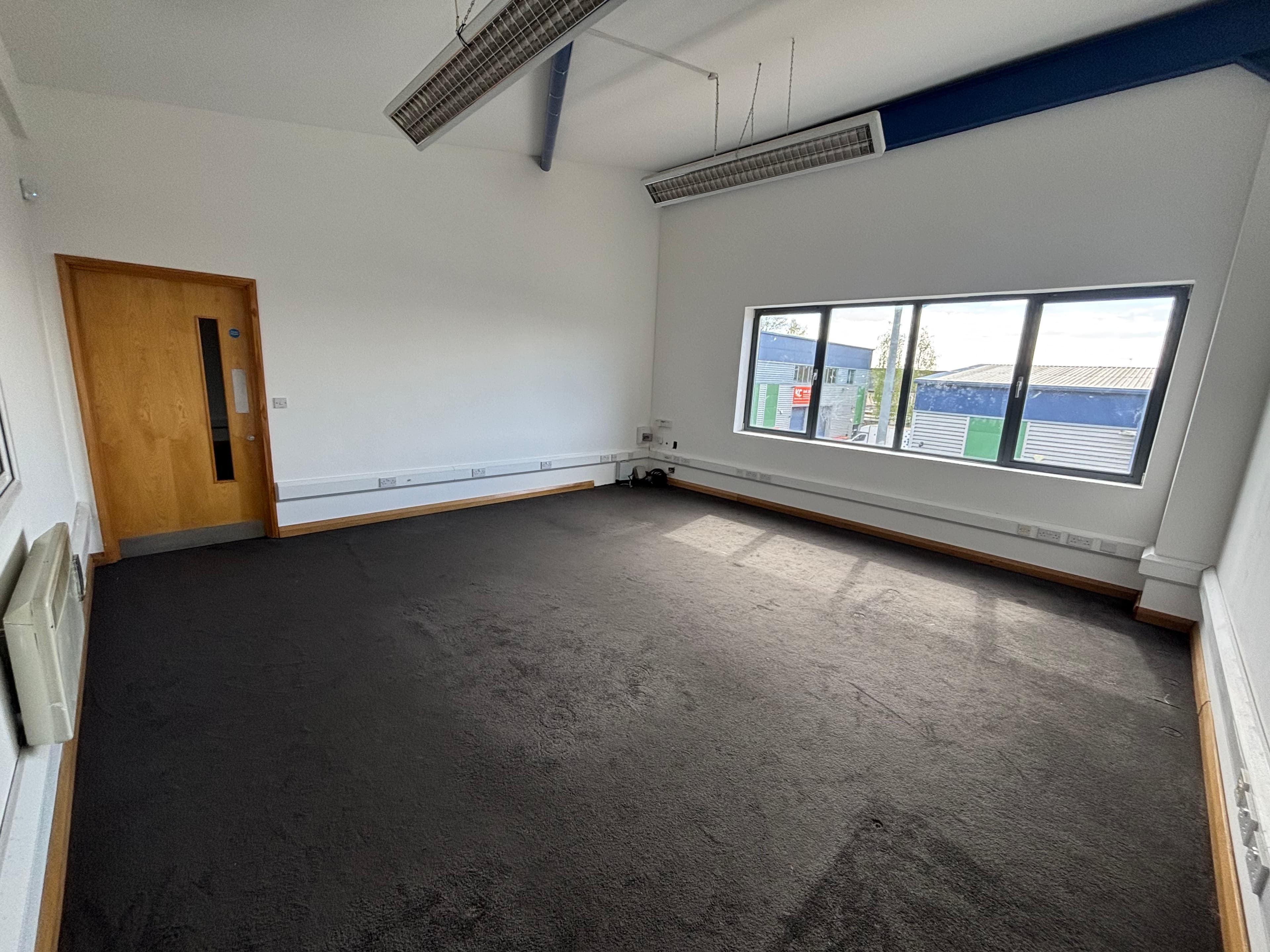 Unit 12, Vale Industrial Park, 170 Rowan Road, London, Greater London, SW16 5BN thumbnail 5