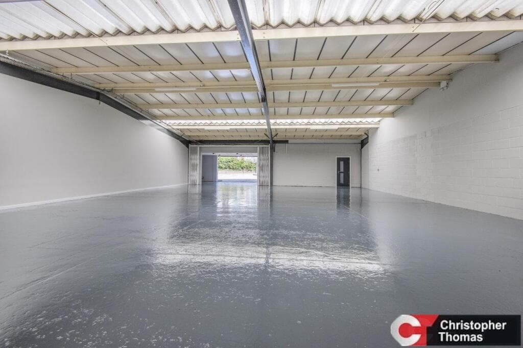 Unit 2, Windsor Trade Centre, Fairacres Industrial Estate, Windsor, Berkshire, SL4 4LE thumbnail 2