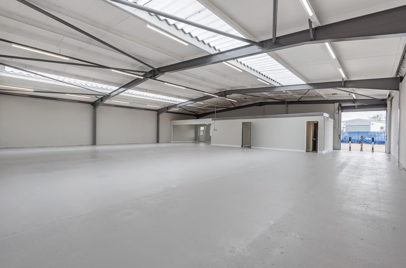 Unit E2, Fairacres Industrial Estate, Windsor, Berkshire, SL4 4LE thumbnail 2