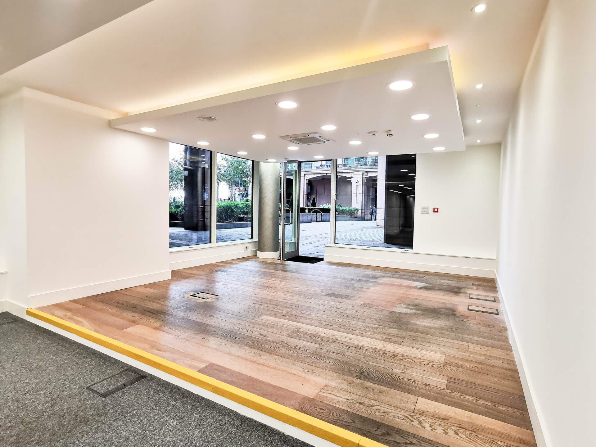 15 St. George Wharf, London, Greater London, SW8 2LE thumbnail 3
