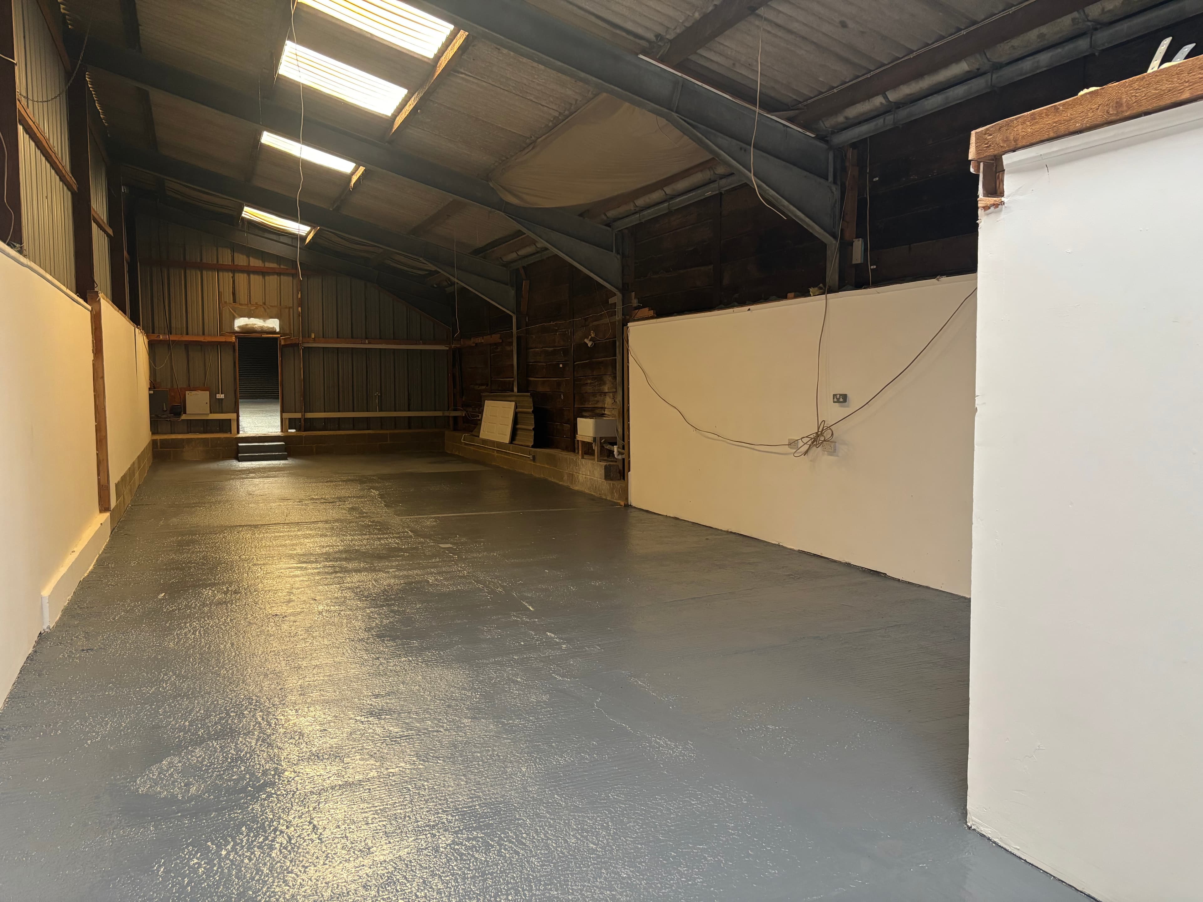 Unit 25 Greys Green Farm, Greys Green, Rotherfield Greys, Henley-On-Thames, Oxfordshire, RG9 4QG thumbnail 3