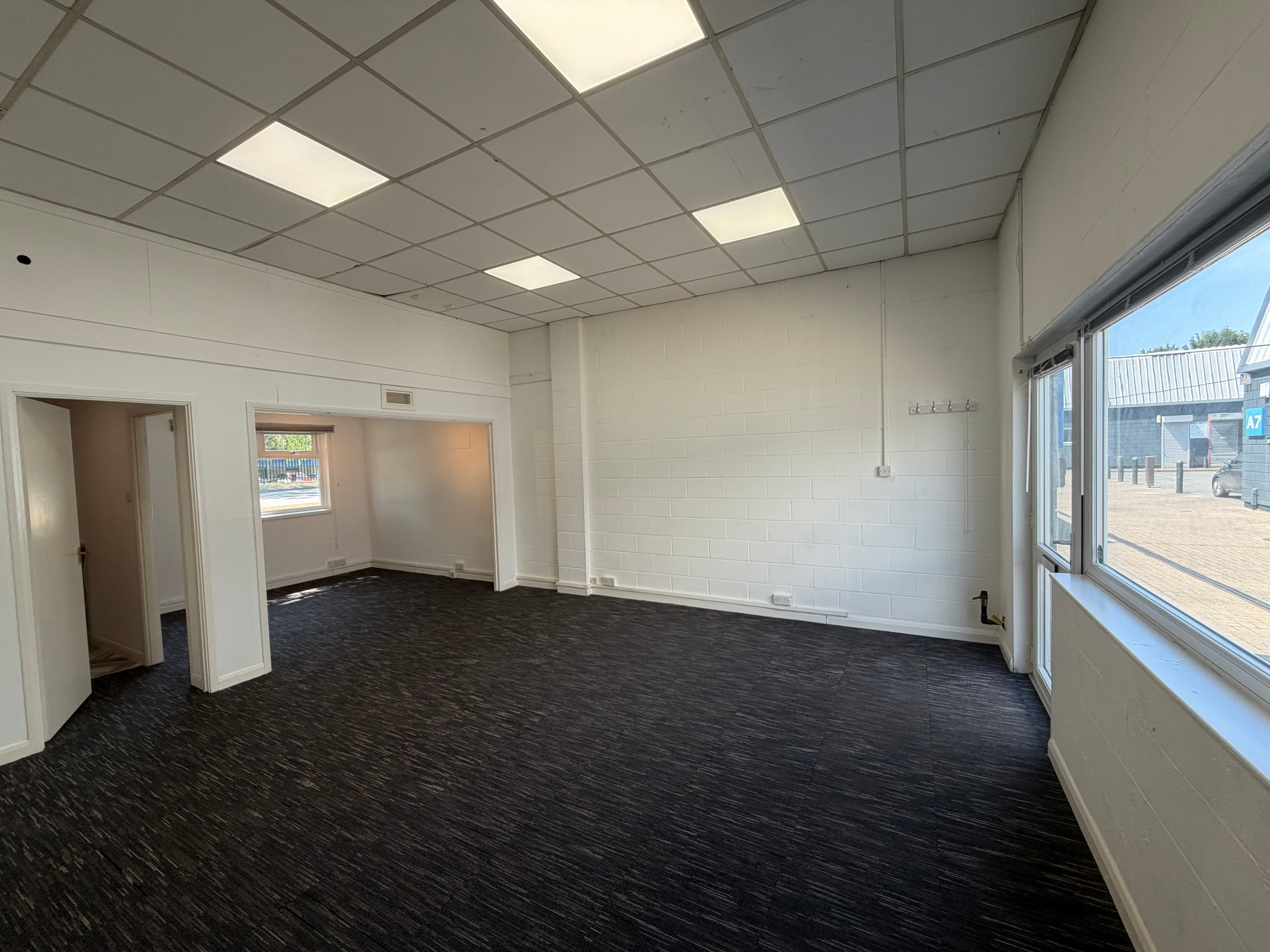 Unit B5, Smeed Dean Centre, Castle Road, Sittingbourne, Kent, ME10 3EW thumbnail 4