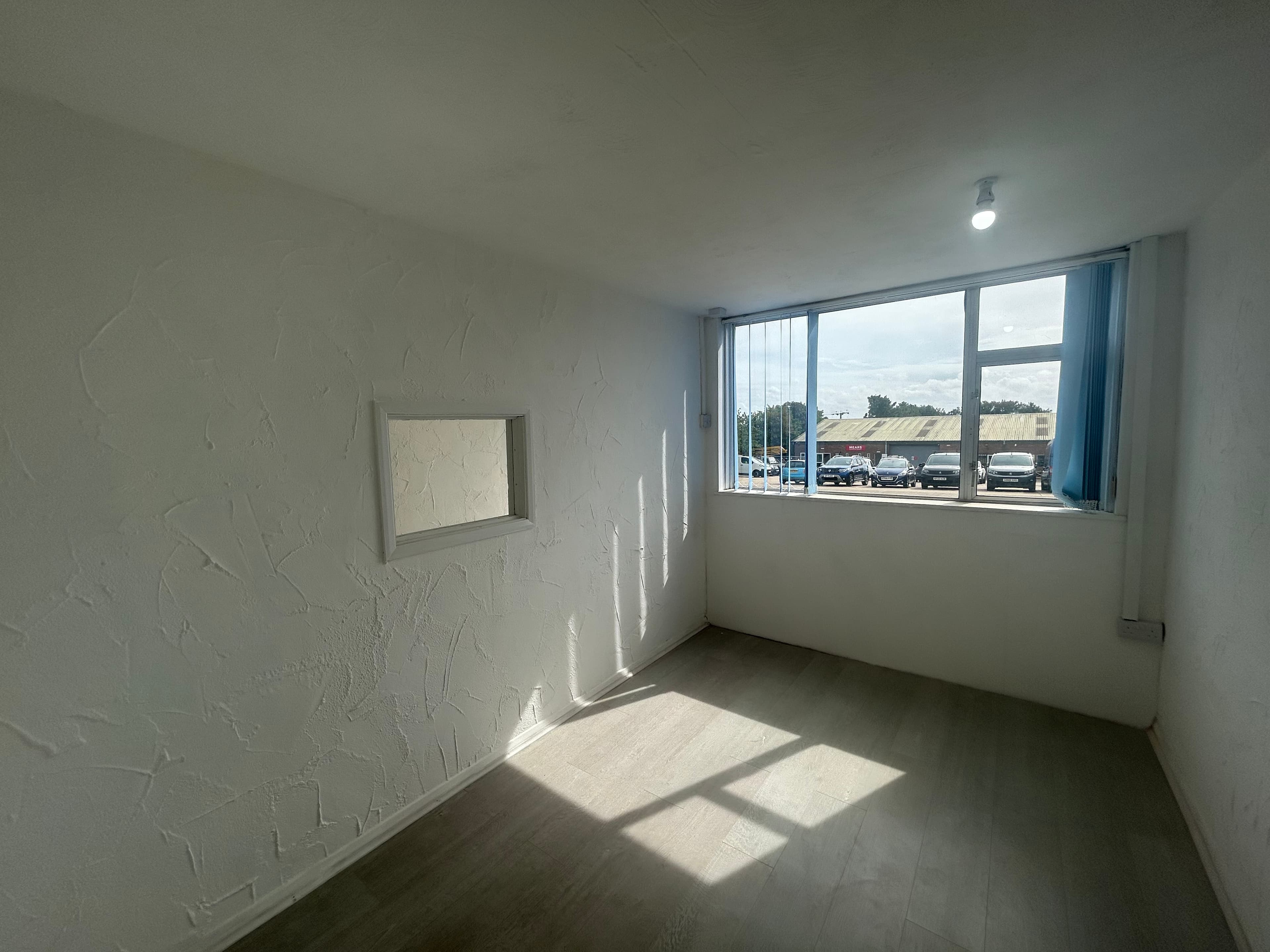 Unit 4, Telegraph Hill Industrial Estate, Laundry Road, Minster, Ramsgate, Kent, CT12 4HY thumbnail 6