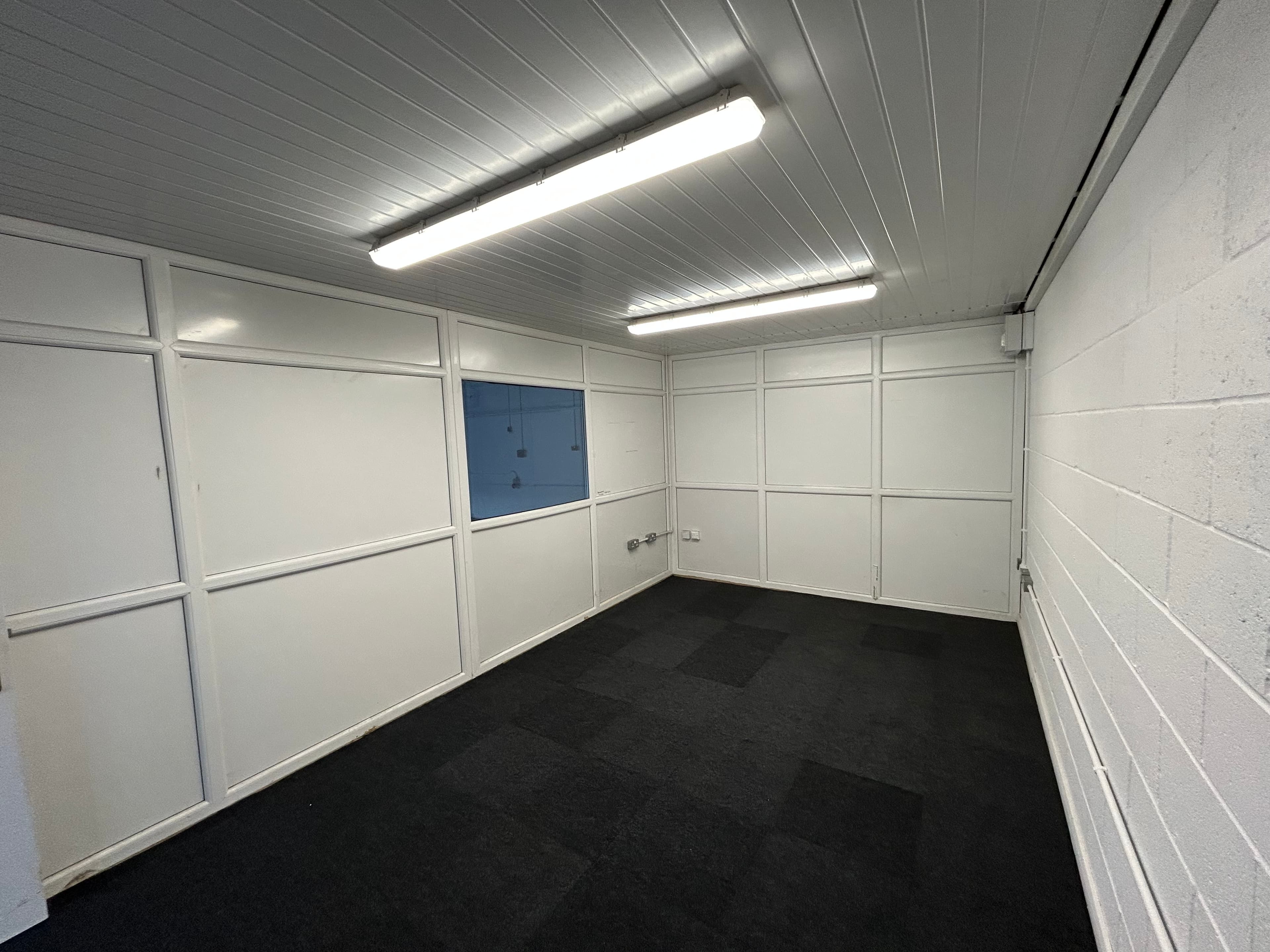 Unit 19Aii, Britannia Estate, Leagrave Road, Luton, Bedfordshire, LU3 1RJ thumbnail 3