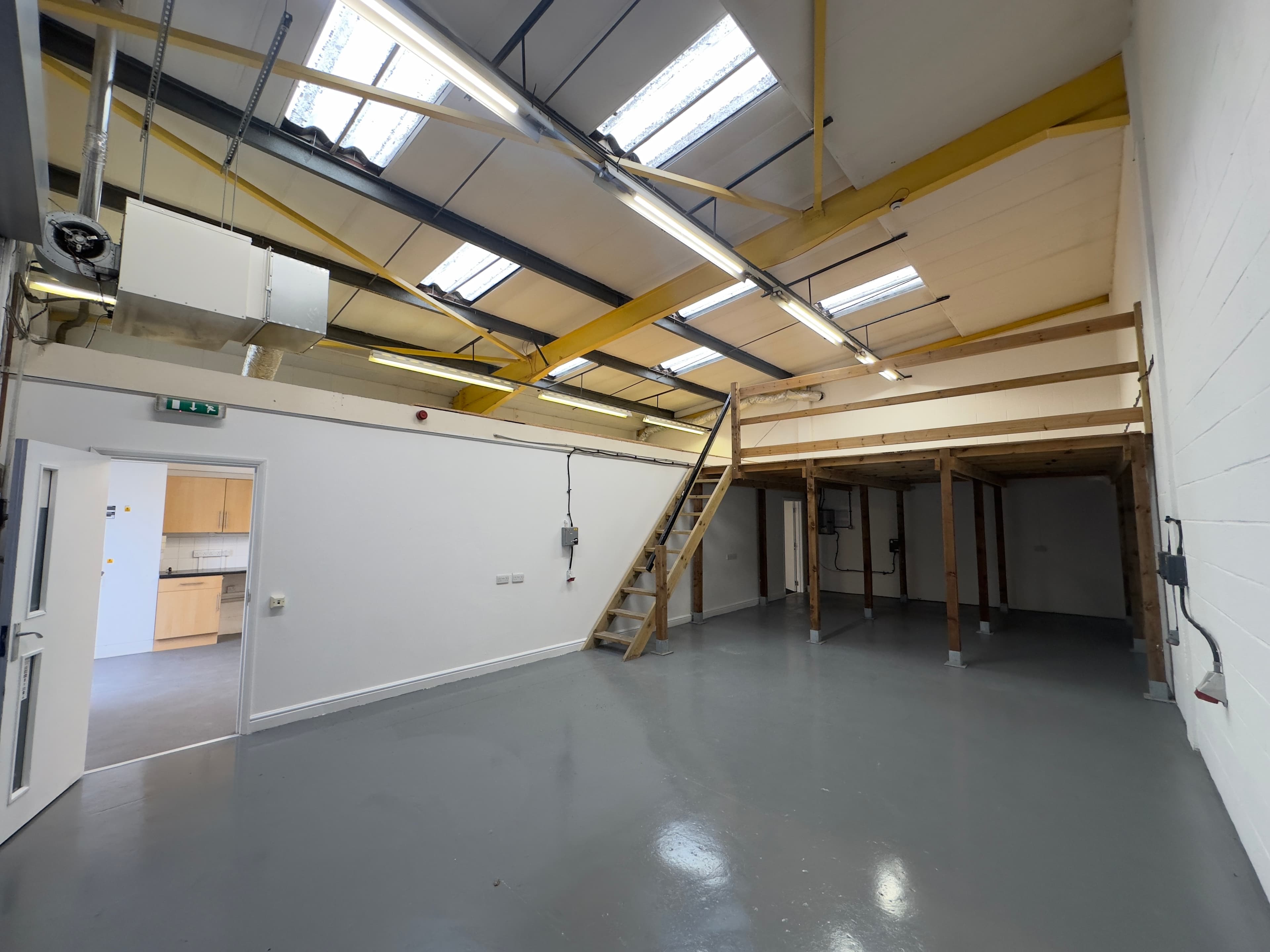 Unit 4, Hyatt Trading Estate, Babbage Road, Stevenage, Hertfordshire, SG1 2EQ thumbnail 3