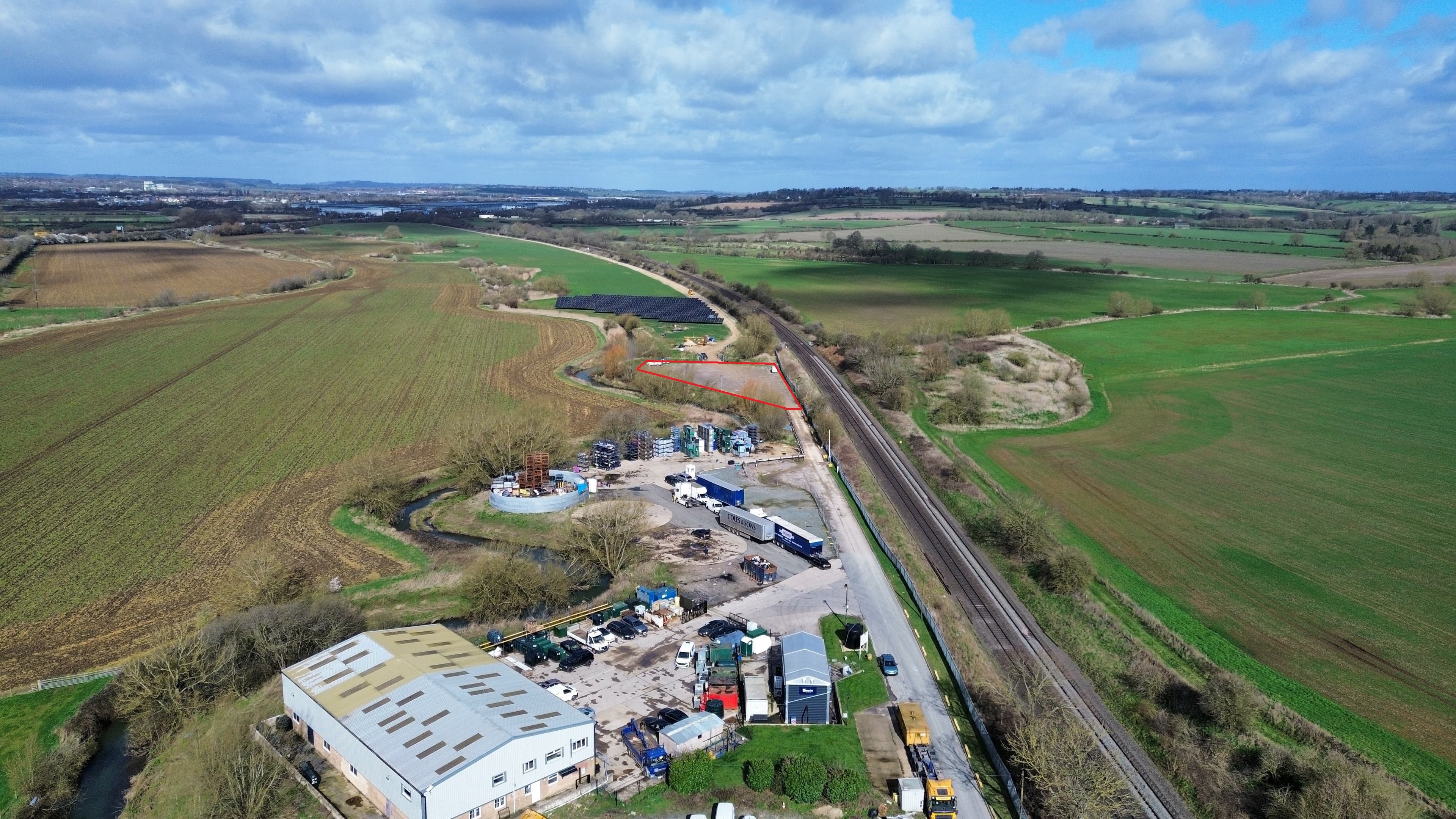 Yard 9 Cherwell Valley Business Park, Twyford Road, Banbury, Oxfordshire, OX17 3AS — photo 1